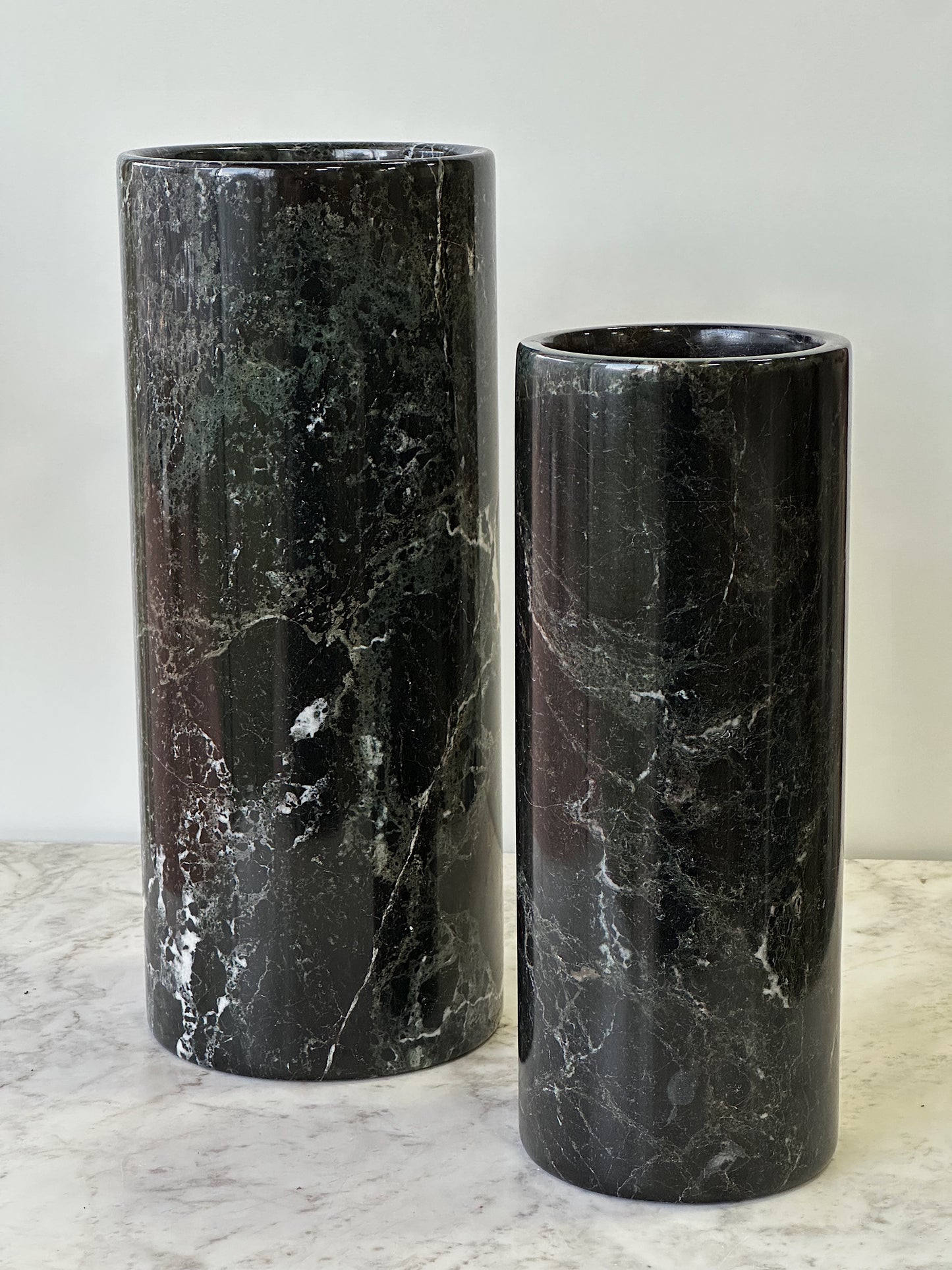 Black onyx vase