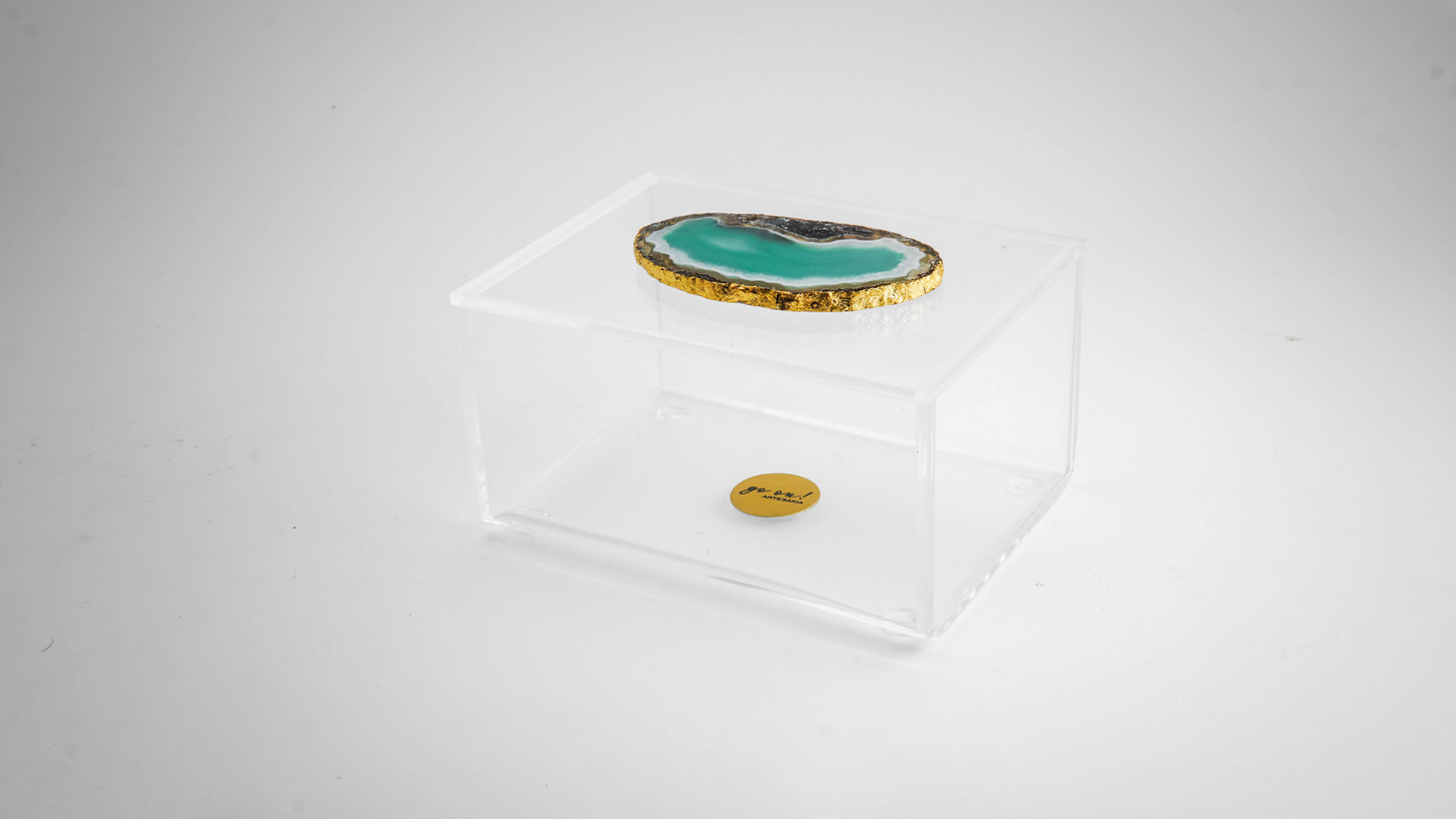 Agate Box M