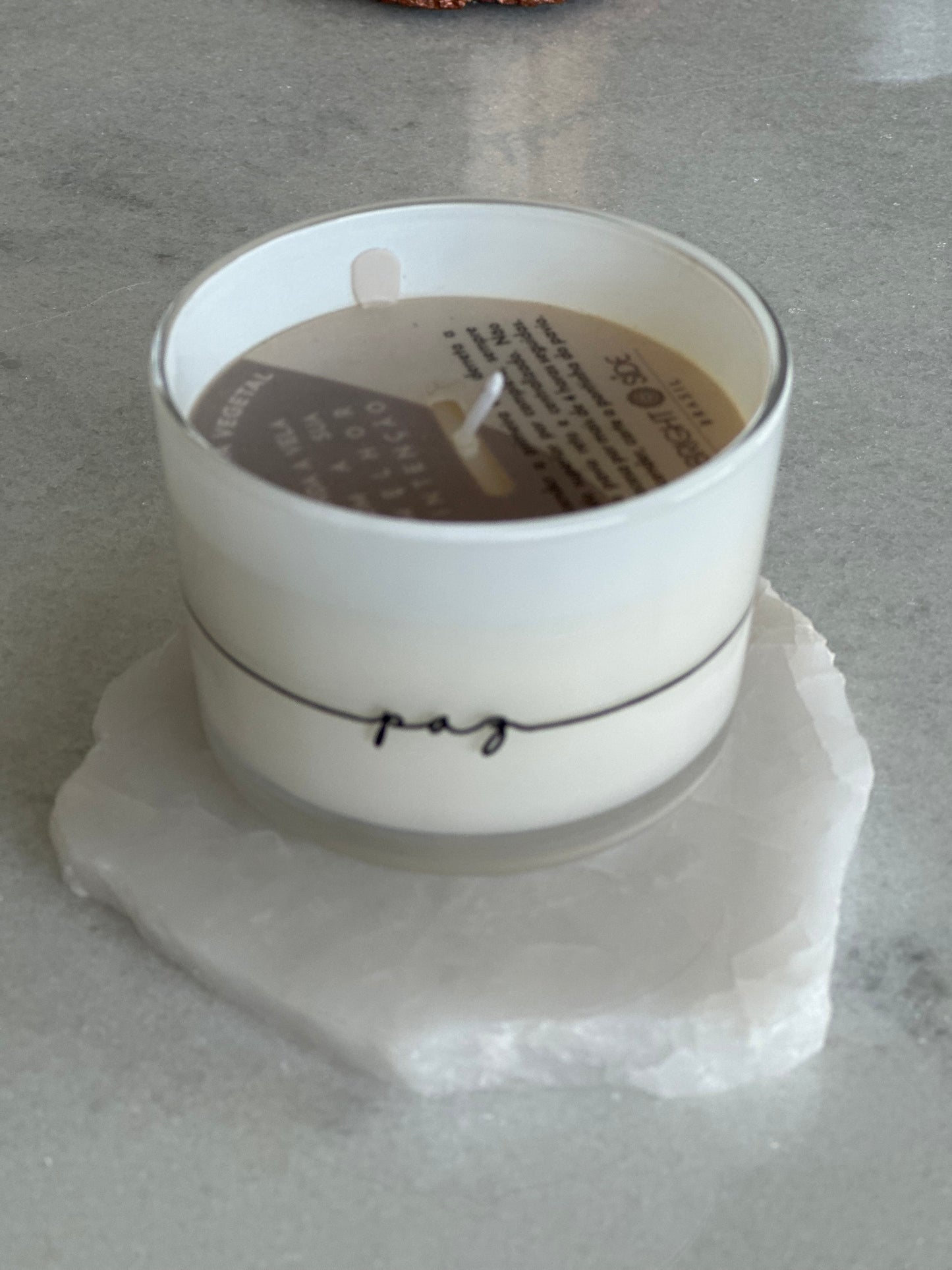 Vela Aromática Desejos com Base em Pedra Natural