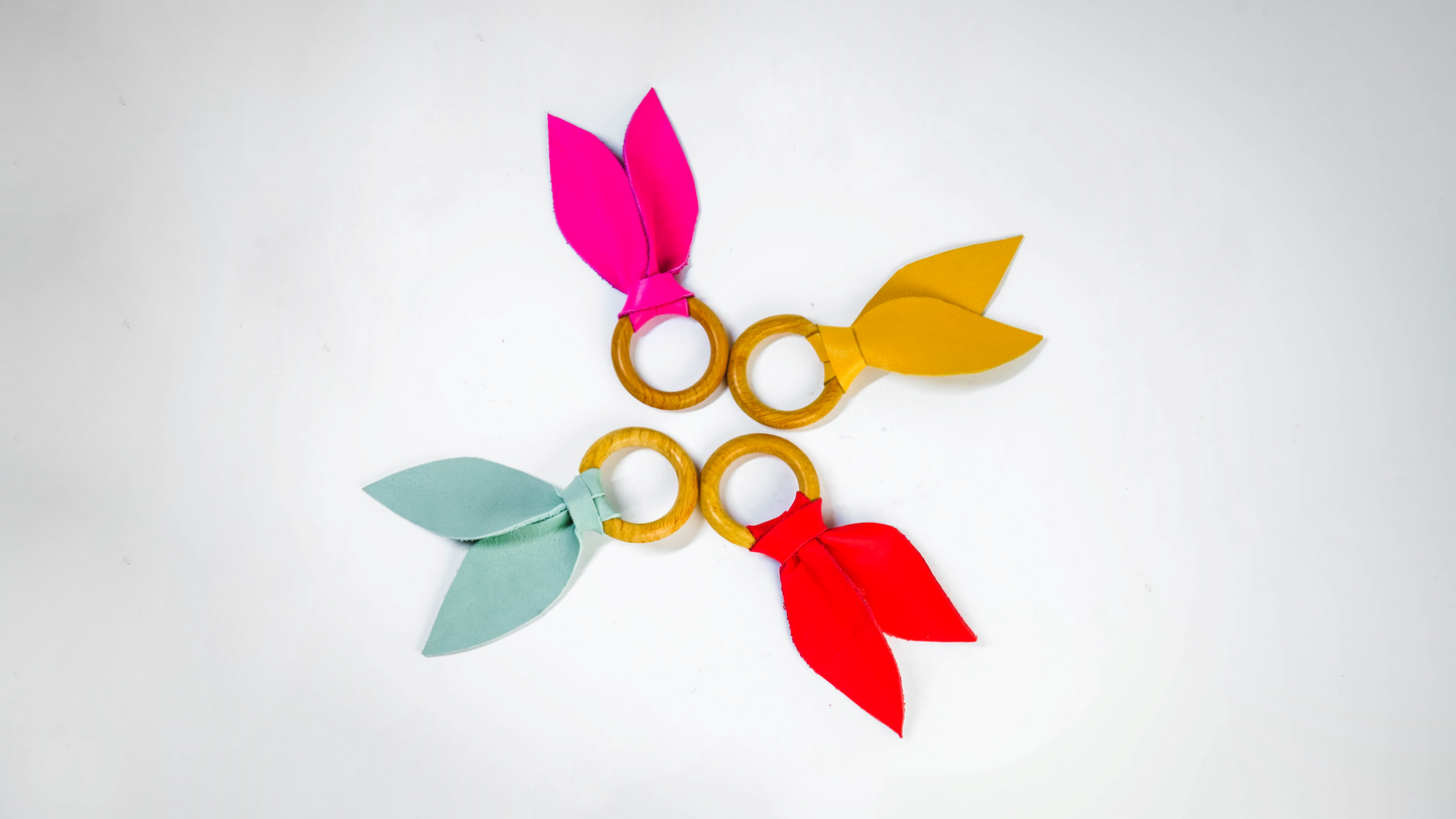 Anéis de porta guardanapos Páscoa em couro - jogo 6 peças